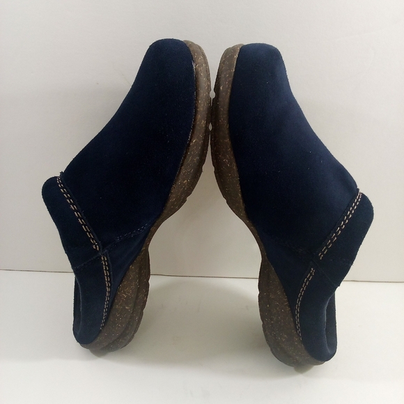 Clarks Women 8 Wide Suede Blue Clogs - Picture 5 of 8